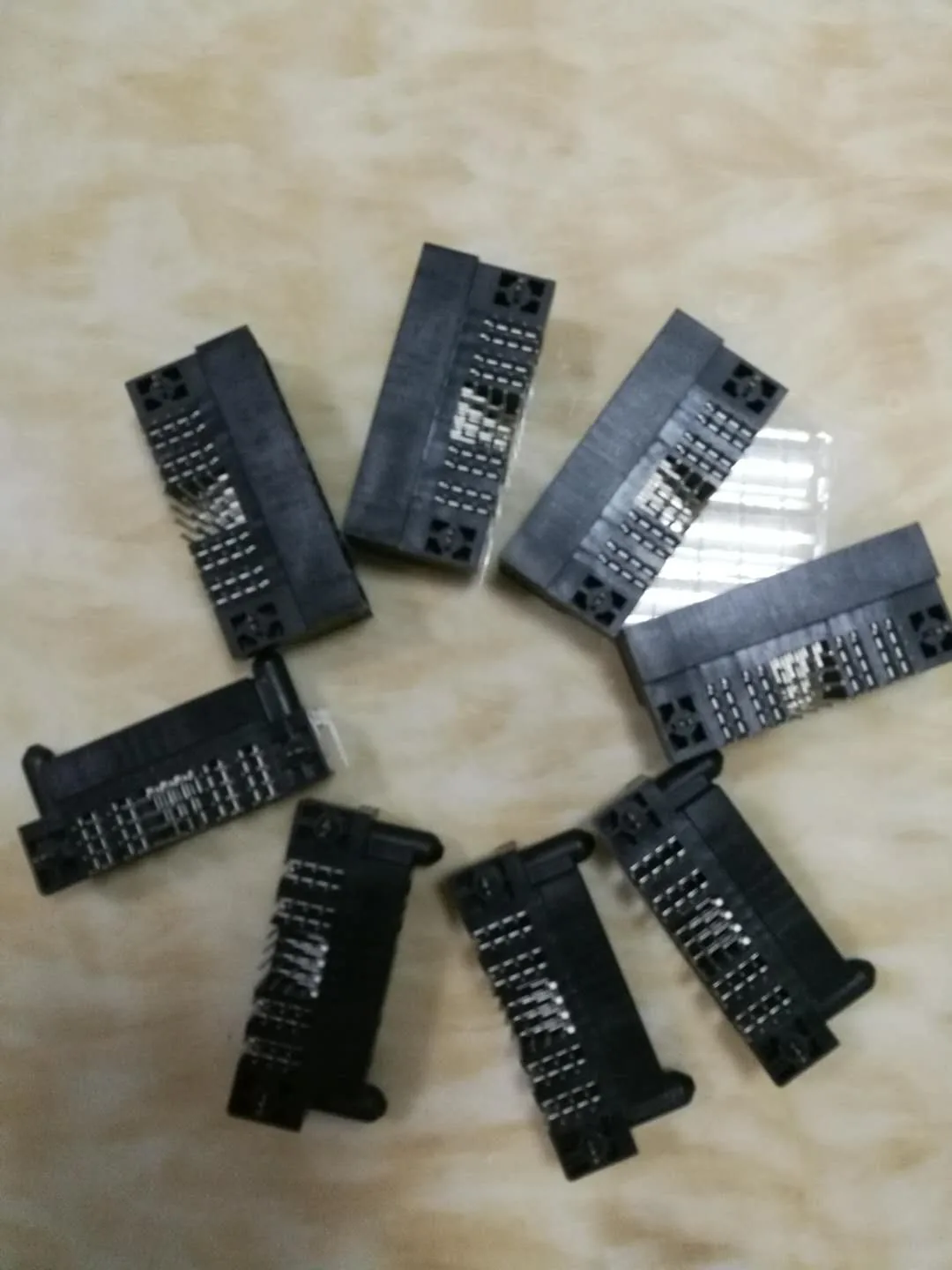 FCI 51730 51721 powerbalde connector jyp-F0804B-VT01R JYP-M0804B-RT01R vertical right angle